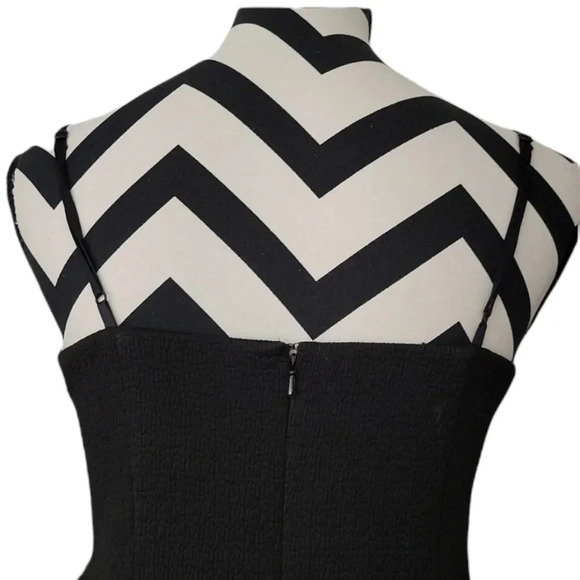 NWT Maggie London Dress - Picture 3 of 5